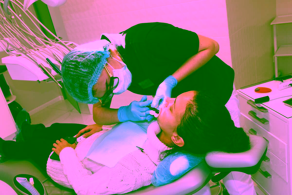 Нарощування зуба – здоров’я, краса посмішки: описання процедури